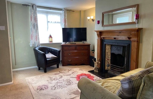 Scarborough Cottage | 3 Bedroom Cottage, Sleeps 5 Village Location