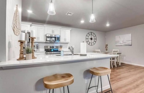 Midwest City House | 3 bedroom duplex close to Tinker