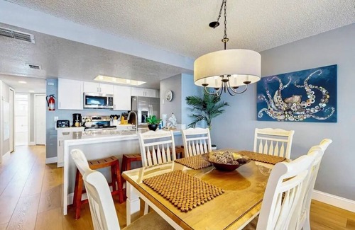 Royal Palm Bay Condo | 3-bedroom FIRST FLOOR condo in Kissimmee with AC, fully remodeled and more