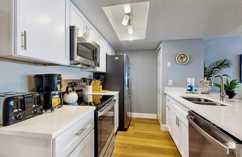 Royal Palm Bay Condo | 3-bedroom FIRST FLOOR condo in Kissimmee with AC, fully remodeled and more