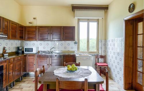 Montecarlo House | 3 Bedroom Gorgeous Home In Montecarlo