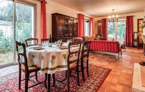 Pontaillac House | 3 Bedroom Gorgeous Home In Royan