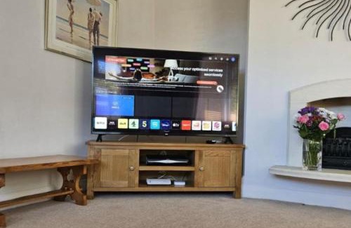 Worthing House | 3-Bedroom Home Pet Friendly