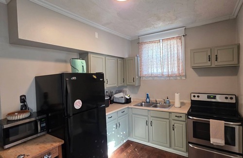 Bellevue House | 3-bedroom house in amazing Bellevue close to Downtown!