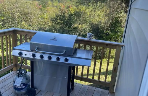 Meredith House | 3-bedroom house in charming Meredith with WiFi, AC. Enjoy your stay