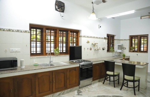North Paravur House | 3-bedroom house in fabulous Varapuzha with WiFi and AC