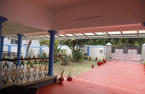 North Paravur House | 3-bedroom house in fabulous Varapuzha with WiFi and AC