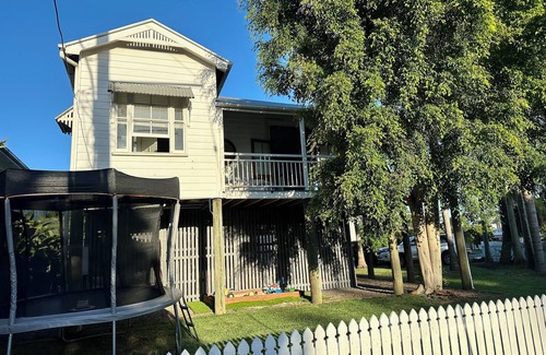 Bulimba House | 3 Bedroom House in heart of Bulimba