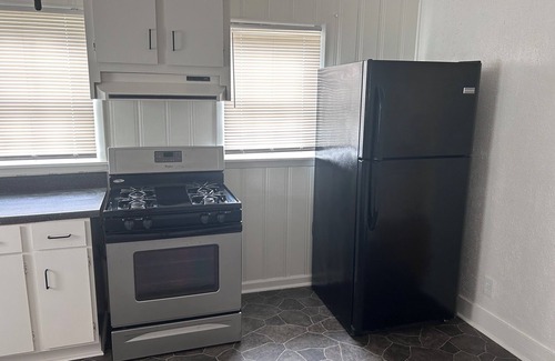 Augusta House | 3-bedroom house in Martinez. Bring your own furniture or we can furnish for you
