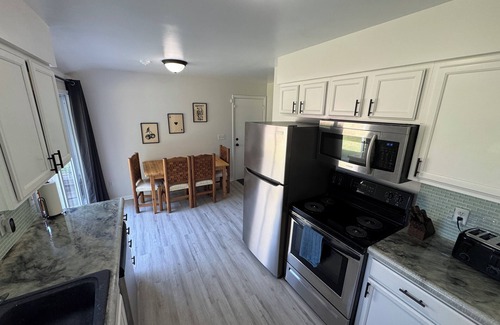 Lansing House | 3-bedroom house in quiet neighborhood close to downtown and MSU.