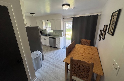 Lansing House | 3-bedroom house in quiet neighborhood close to downtown and MSU.