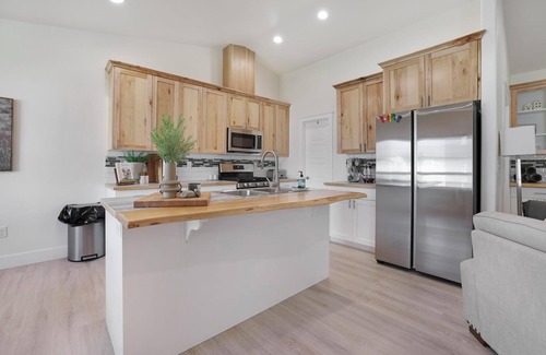 Twin Falls House | 3-bedroom house in serene Twin Falls with AC, WiFi. Enjoyable getaway