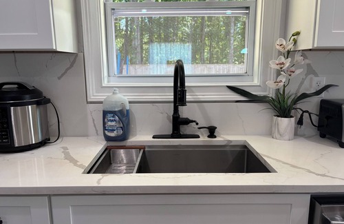 McDonough House | 3-bedroom house in welcoming McDonough with AC, WiFi. Enjoy your stay