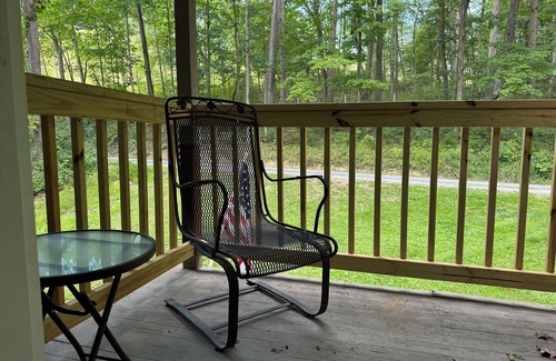 Bruceton Mills House | 3-bedroom house in beautiful Bruceton Mills with WiFi, AC