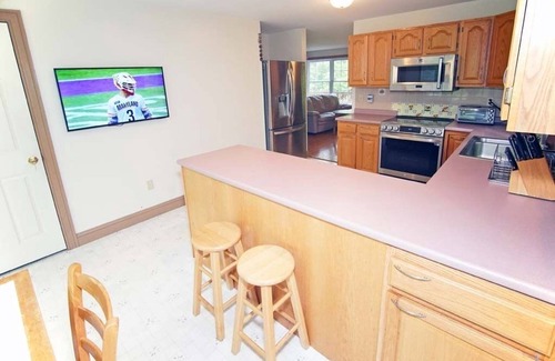 Wells House | 3-bedroom house with AC, WiFi in Wells