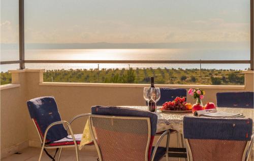 Krvavica House | 3 Bedroom Lovely Home In Makarska