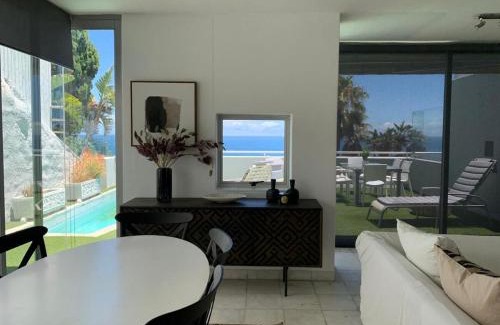 Bantry Bay Apartment | 3 bedroom luxurious apartment in Clifton