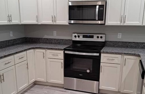 Wedgefield Apartment | 3 Bedroom Multi family 420130 by Houzlet