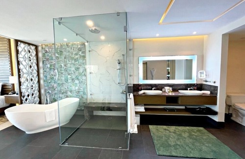 Playa Mujeres Resort | 3 Bedroom Penthouse Loft on Beautiful 5 Diamond Resort