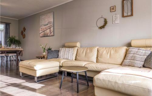 Bredene House | 3 Bedroom Pet Friendly Home In Bredene