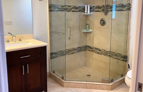 Nautilus Isle Apartment | 3 Bedroom Single family 234703 by Houzlet