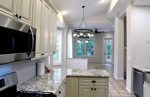 Palmer Ranch Apartment | 3 Bedroom Single family 427755 by Houzlet