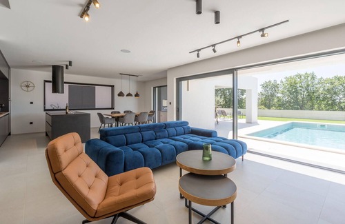 Kosinozici House | 3 bedroom stunning home in Porec