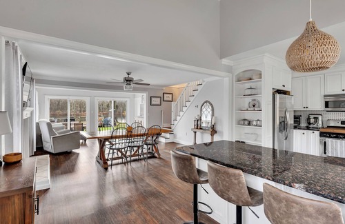 Stillwater House | 3 bedroom waterfront home. Stillwater Serenity, Saratoga Excitement.