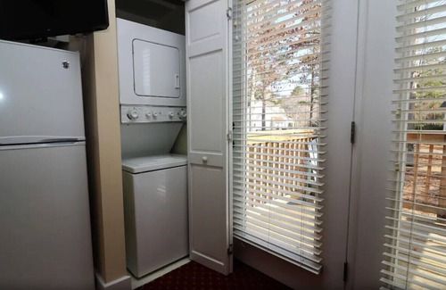 Lackey Cottage | 3 Bedrooms Cottage Suite Village in King's Creek weekly booking 8 days/7nights