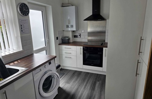Rhyd-y-foel Cottage | 3-beds, Sleeps 6 Walking Distance to Castle & Town