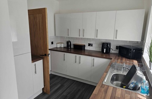 Rhyd-y-foel Cottage | 3-beds, Sleeps 6 Walking Distance to Castle & Town