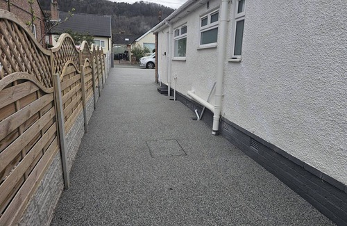 Rhyd-y-foel Cottage | 3-beds, Sleeps 6 Walking Distance to Castle & Town