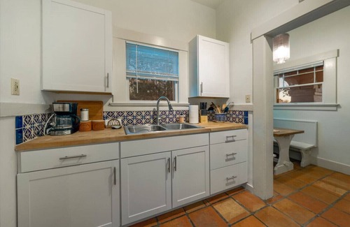 West University House | 3 Blocks from U of A/1 BR 1 BA/Near 4th Ave
