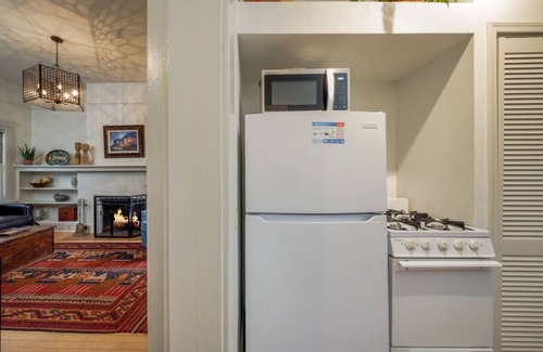 West University House | 3 Blocks from U of A/1 BR 1 BA/Near 4th Ave