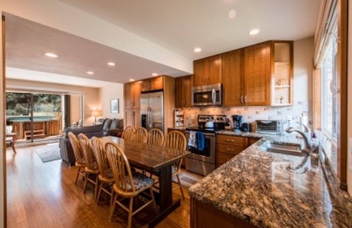 Park Meadows Condo | 3 Br, 3 ba Park City Best Ski Location, Ski, Free Bus, New Bathrooms!