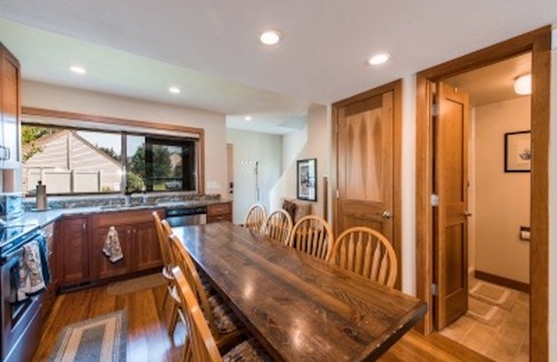 Park Meadows Condo | 3 Br, 3 ba Park City Best Ski Location, Ski, Free Bus, New Bathrooms!