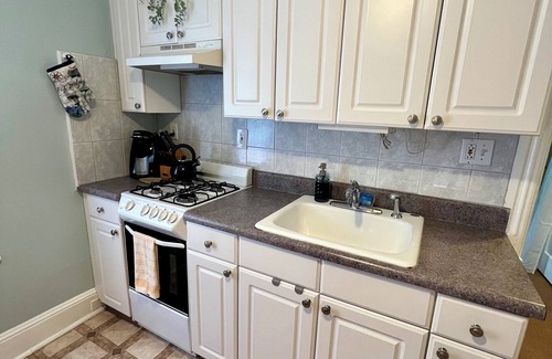 Ocean Grove Apartment | 3-BR apt w ocean views, 1.5 blocks to beach, AC, WiFi, 1.5 bathrooms & balcony!