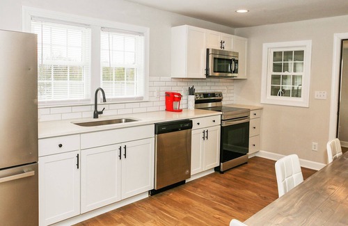 Huntersville House | 3 BR at Bud Henderson Road