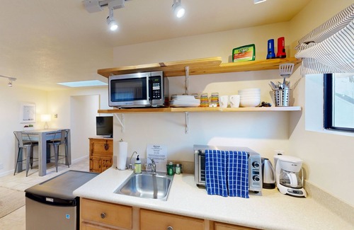 Stinson Beach House | 3-Cottage Beach Retreat w/Hot Tub, Fire Pit & Views - 40' to Ocean