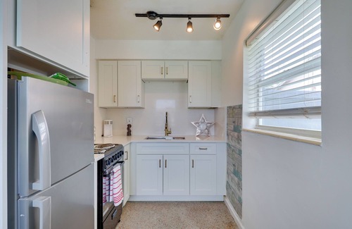 Royal Poinciana House | 3 Mi to Beach: Quaint Home w/Patio in Hollywood