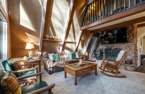 Dorrington House | 3 Mi to Calaveras Big Trees Cabin with Fire Pit!