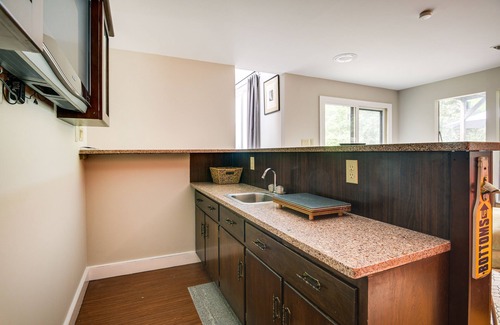 Eden House | 3 Mi to Downtown: Inviting Lancaster Home!