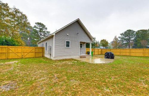 New Bern House | 3 Mi to Dtwn Home with Patio and Grill in New Bern