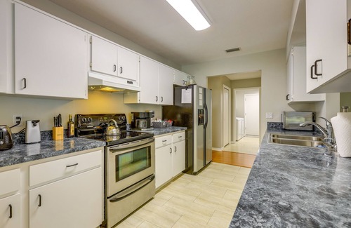 Citrus Springs House | 3 Mi to Dunnellon Historic District: Home w/Lanai