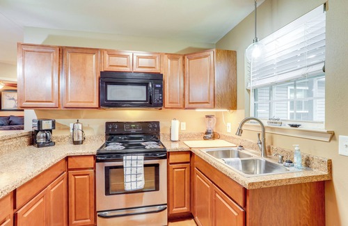 Higden House | 3 Mi to Greers Ferry Lake: Home w/Screened Patio