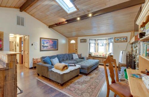 Lower Kingsbury House | 3 Mi to Heavenly Mountain Resort Home with Deck