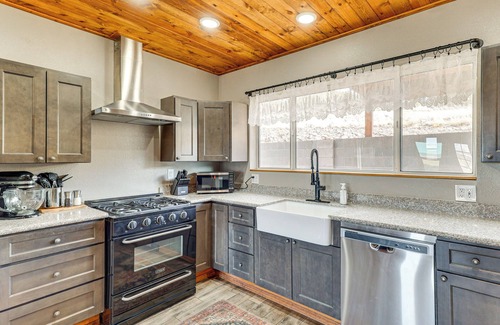 Springerville Cabin | 3 Mi to Trails: Secluded Eagar Cabin w/Mtn Views!