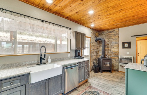 Springerville Cabin | 3 Mi to Trails: Secluded Eagar Cabin w/Mtn Views!