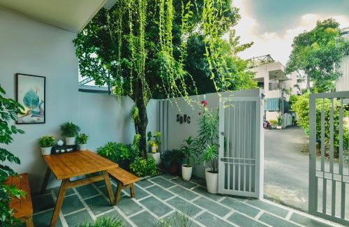 Ngu Hanh Son House | 3-mins ride to My Khe Beach - Tropical house - BBQ & Garden