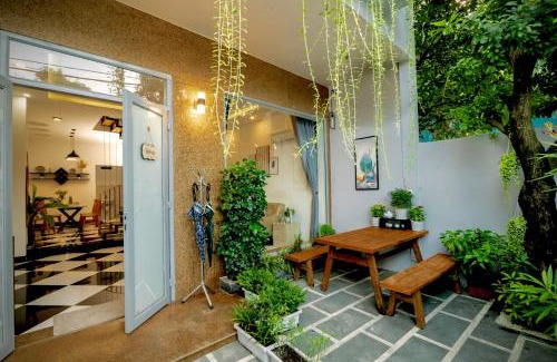 Ngu Hanh Son House | 3-mins ride to My Khe Beach - Tropical house - BBQ & Garden